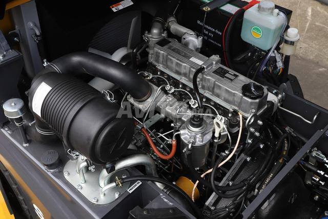 Chariot Diesel TYMBIA TCM FD25T Moteur XC498