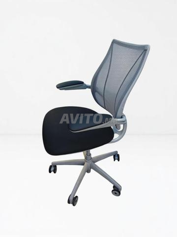 Chaise à roulette humanscale liberty gris/noir