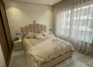 STUDIO MEUBLÉ HAUT STANDING À LOUER À OASIS