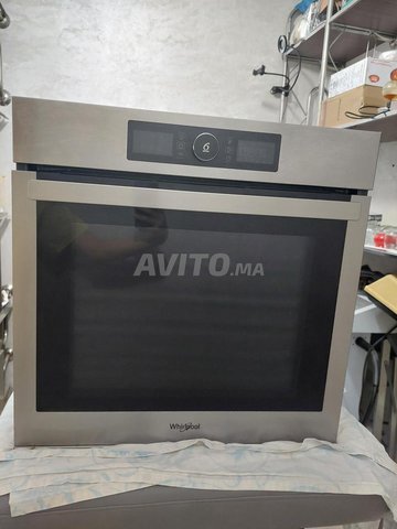 Four encastrable Whirlpool 6th Sense Inox 