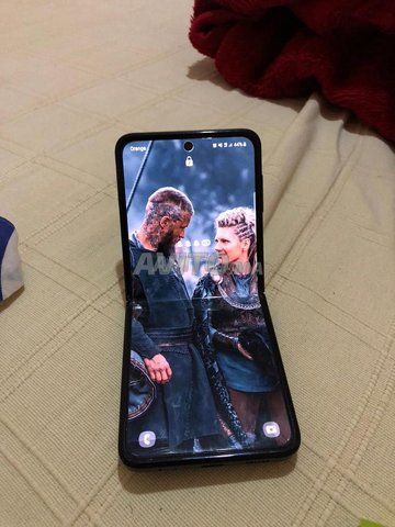 Samsung Flip 3 / 128GB / 5G