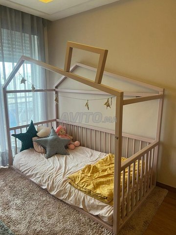lit petite fille avec coussins MILOU ATELIER