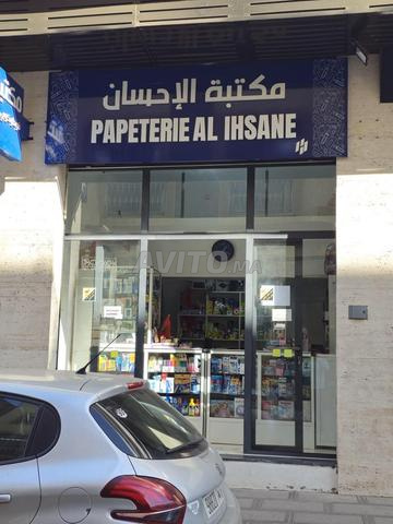 Magasin à vendre angle bv 2 mars et av Meknès 