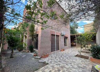 Villa à Vendre dans une résidence fermée