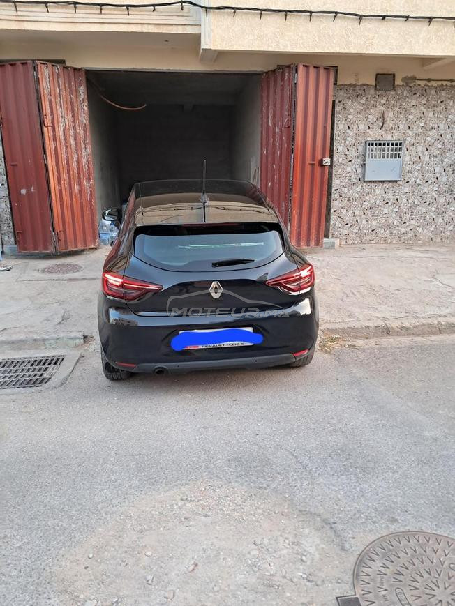 Renault Clio Essence Manuelle 2021 à Khouribga