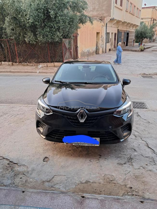 Renault Clio Essence Manuelle 2021 à Khouribga