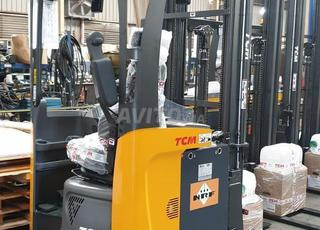 رافعة شوكية ذات صاري قابل للسحب TymbiaTCM RTN–(Drive-In)