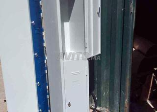 Armoire casier vestiaire métallique monobloc