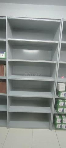 Rayonnage avec fond et parois pour stockage  - 2