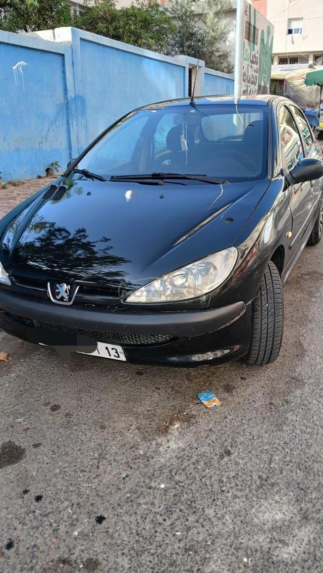 سيارة بيجو