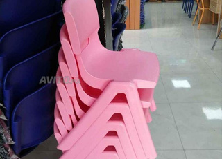 les chais de créche disponible