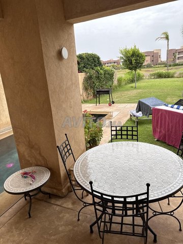 Très belle ensemble de table de jardin