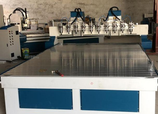 CNC router quatre têtes 10 têtes