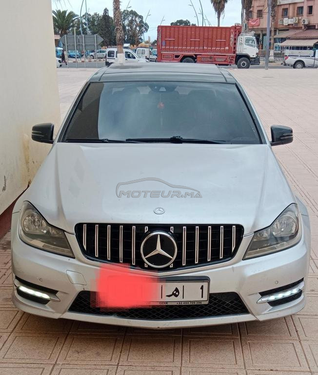 Mercedes-Benz 220 Diesel Automatique 2012 à Safi