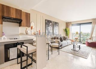 شقة أنيقة مع إطلالة على البحر