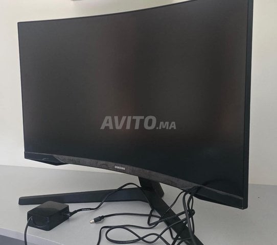Écran PC Gamer SAMSUNG Odyssey G5 G55 – 165Hz 
