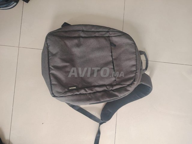 Sac à dos Lenovo gris foncé pour PC portable