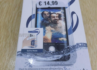 pochette de téléphone 