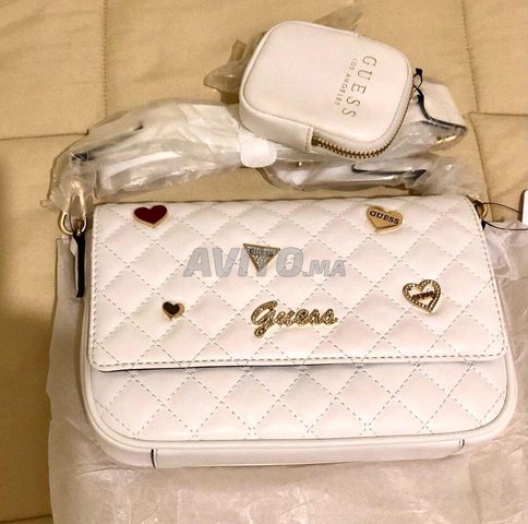 Sacs ORIGINAUX Nouvelle Collection GUESS 