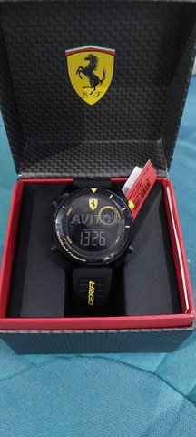 Montre digitale Hommes SCUDERIA FERRARI Originale 
