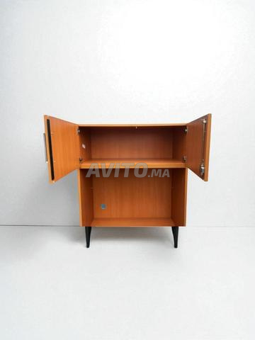 Armoire en bois de rangement porte battante