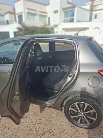 Toyota Yaris Hybride Automatique 2018 à Mohammedia