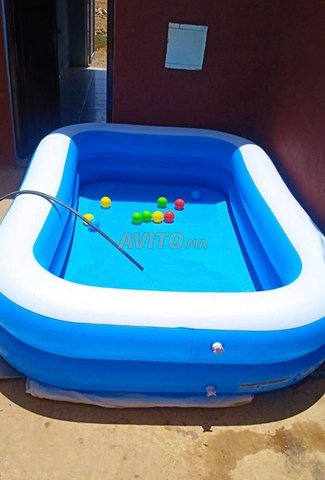  piscine gonflable enfant 6ans et plus  (Neuf) 