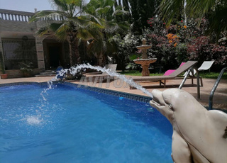 Belle villa avec piscine en pleine nature Agadir