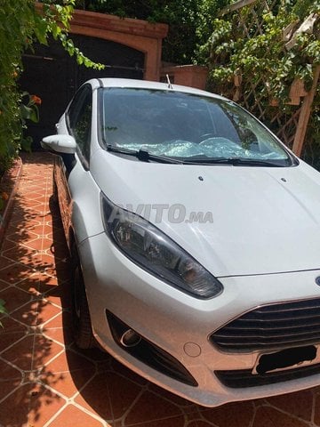 Ford Fiesta Essence tres propre