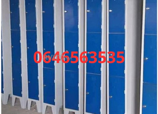 Vestiaire métallique / خزانة ملابس معدنية