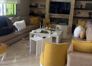 Villa à vendre à Moujahidine