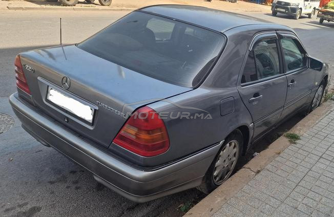 Mercedes-Benz 220 Diesel Manuelle 1995