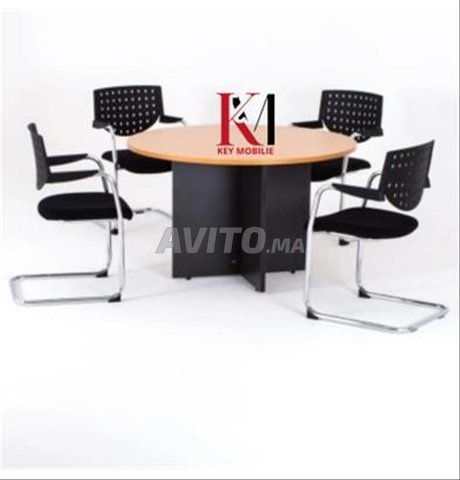 FABRICATION DE TABLE DE RÉUNION AVEC BONNE QUALITÉ