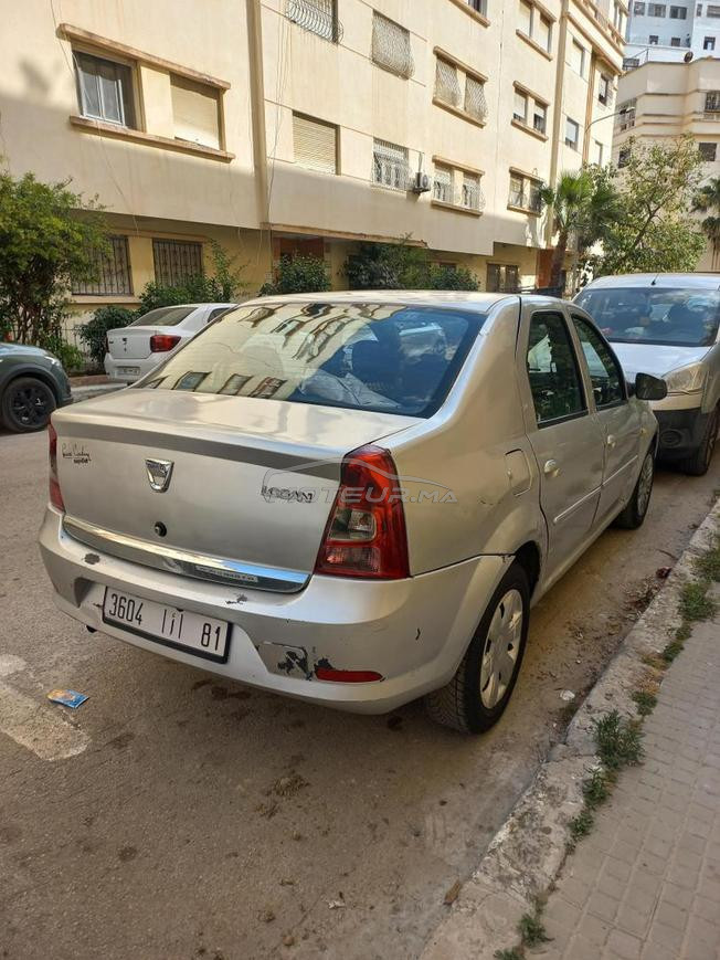 Dacia logan en très bon état model 2013 