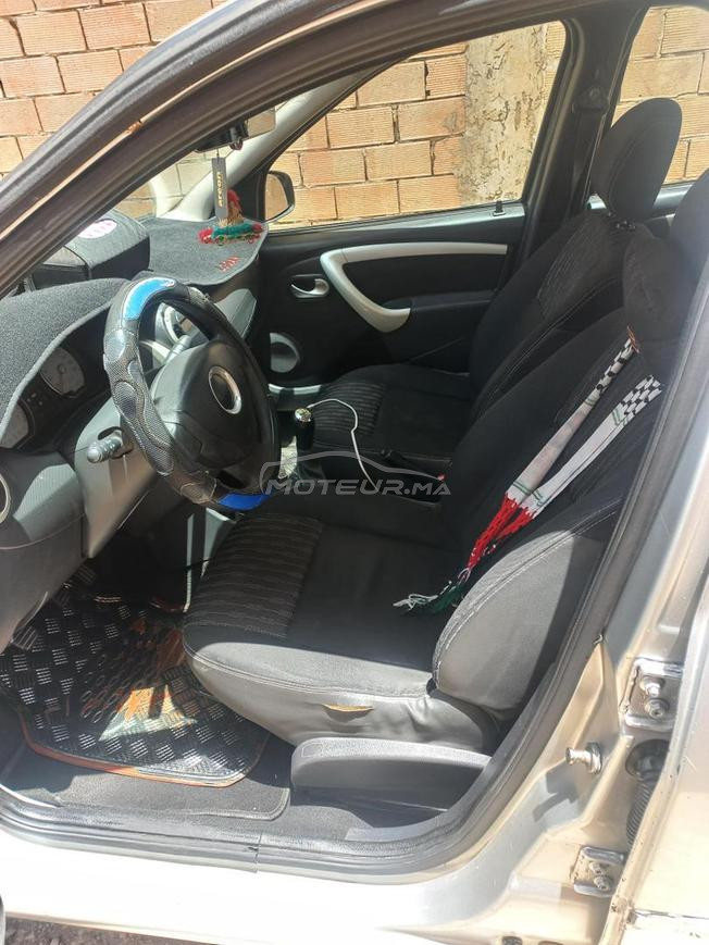 Dacia logan en très bon état model 2013 
