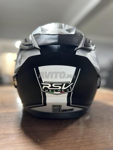 Casque moto RSV Helmet neuf – sécurité & style