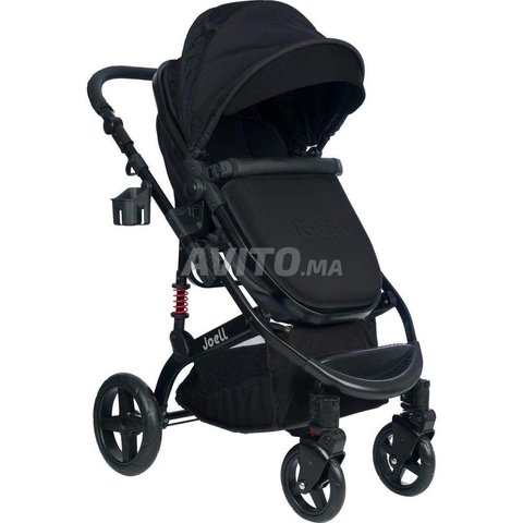 poussette avec Maxi Cosi Joëlle très bon état 
