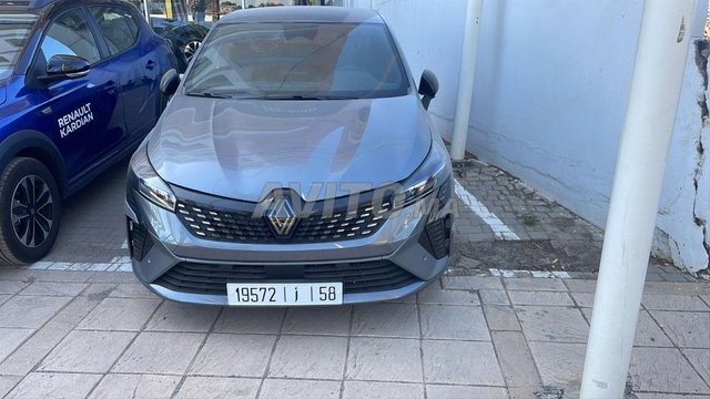 Renault Clio Diesel Manuelle 2025 à Benslimane
