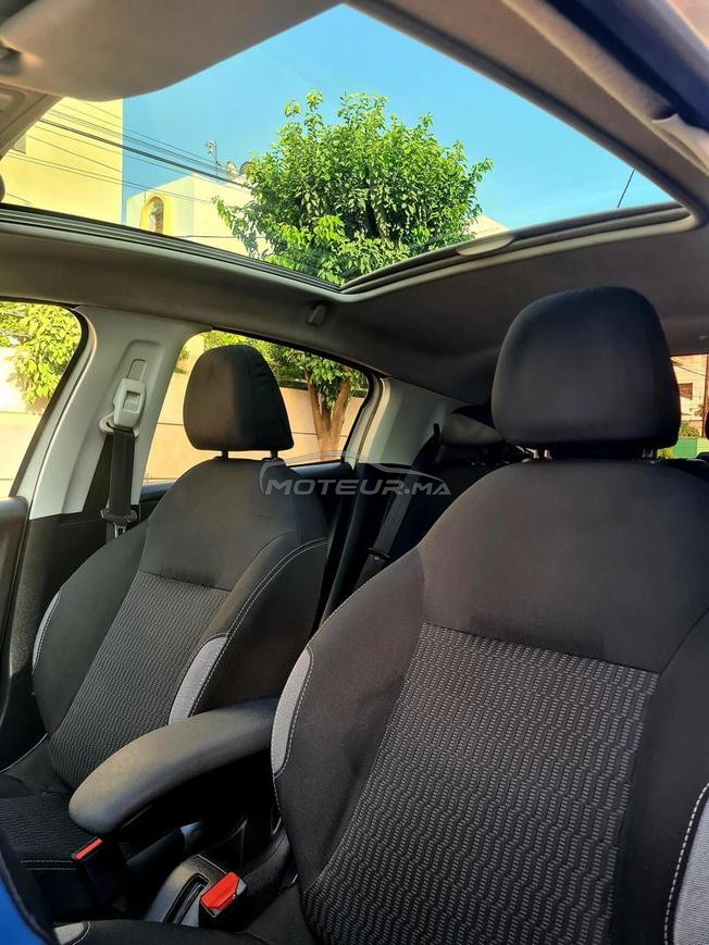 Peugeot  208 