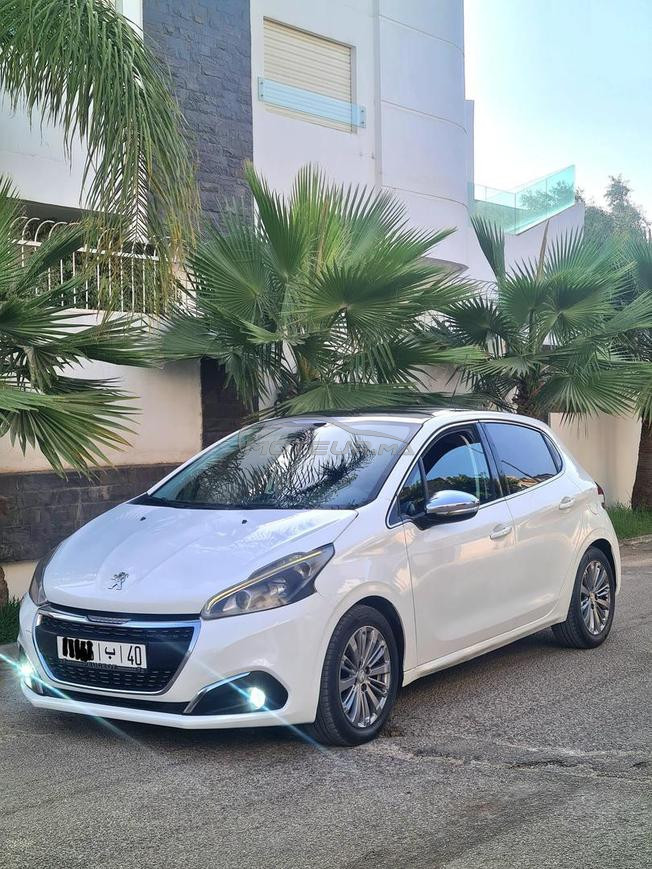 Peugeot  208 