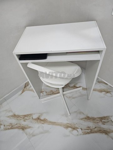 Bureau blanc