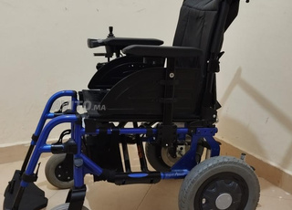 كرسي متحرك للمعاقين