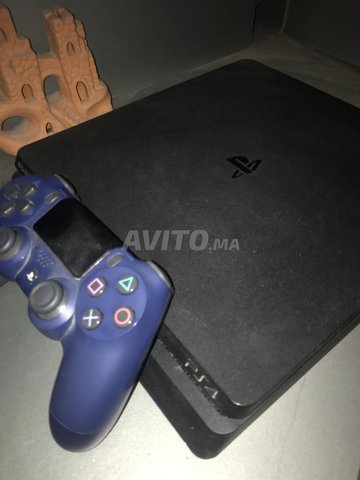 ps4 slim 800gb storage avec une manette originale