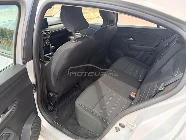 dacia  Logan model le mois 6 année 2023  