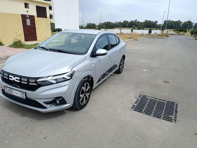 dacia  Logan model le mois 6 année 2023  