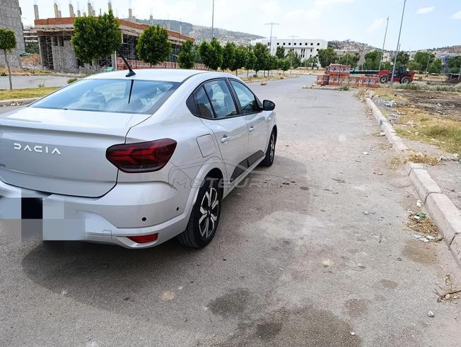 dacia  Logan model le mois 6 année 2023  