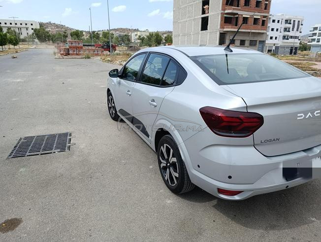 dacia  Logan model le mois 6 année 2023  