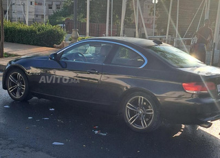 BMW Série 3 Essence Automatique 2006 à Rabat