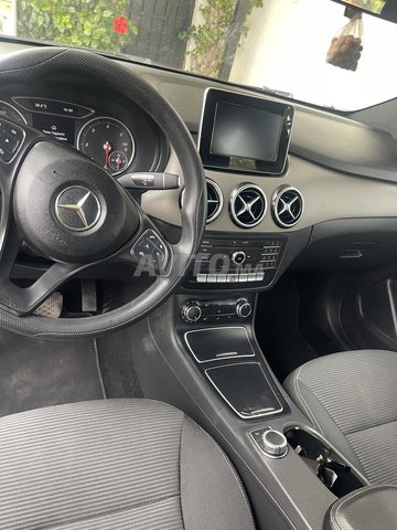 Mercedes class B automatique en bon état 