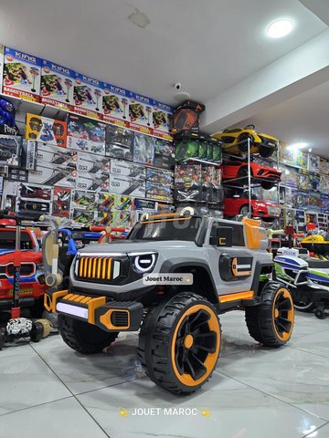La voiture jeep 4*4